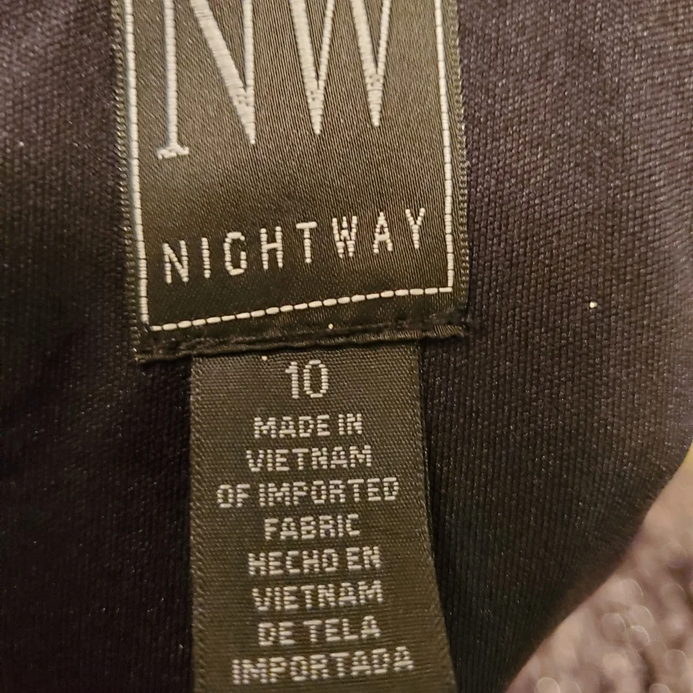 Dress - Picture 13 of 13